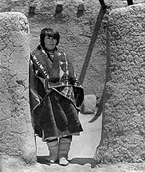 Hopi Women in Blanket